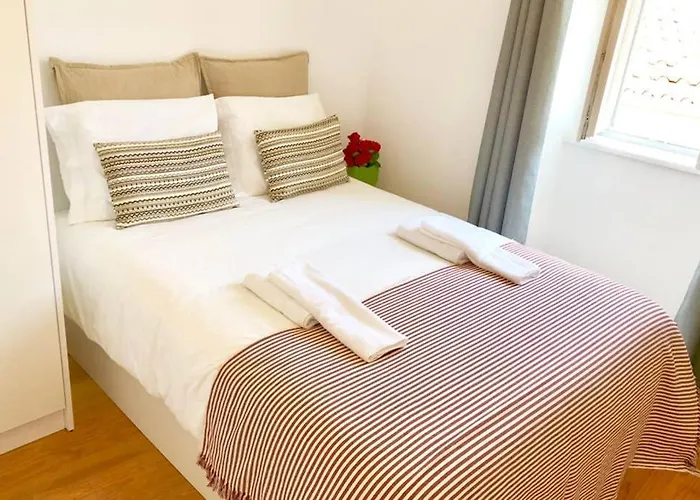 32 3 - Life Private Apartment, Bairro Alto شقة Lisboa